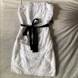 Never worn! White lace Express dress Size 2